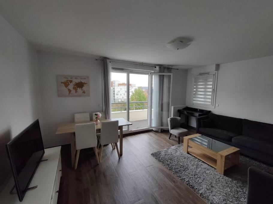 App 5 Pers, Parking, 3Mn Rer A, 40 Mn Du Centre De Paris, Cergy Le Haut Apartment Exterior foto